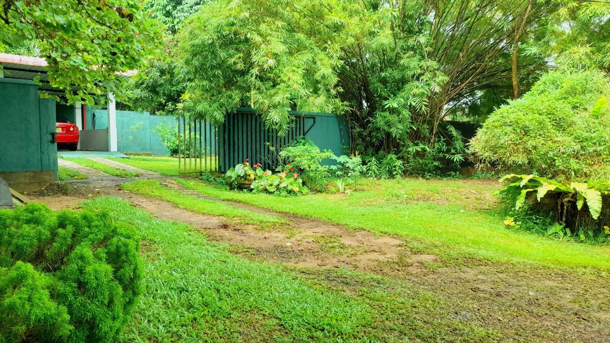 Madara Hotel Horana Esterno foto
