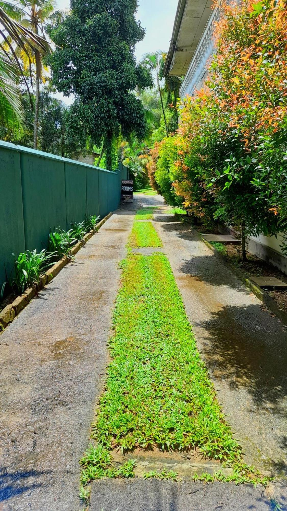 Madara Hotel Horana Esterno foto